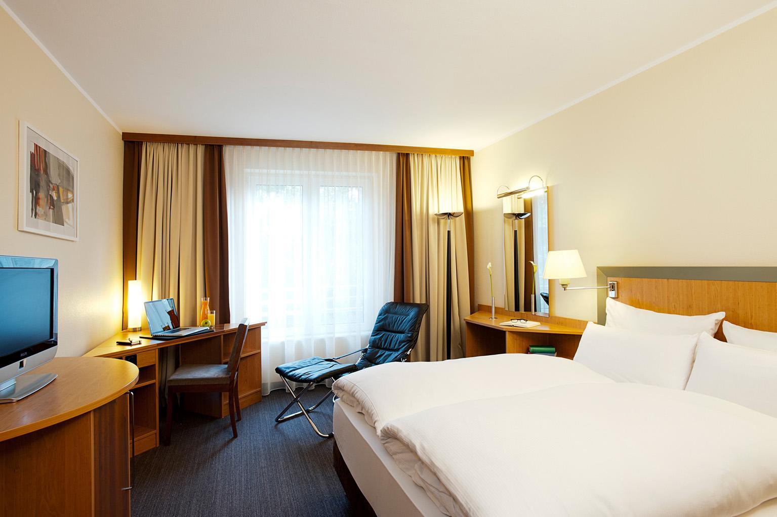 Nh Berlin Potsdam Conference Center Hotel Kleinmachnow Exterior photo