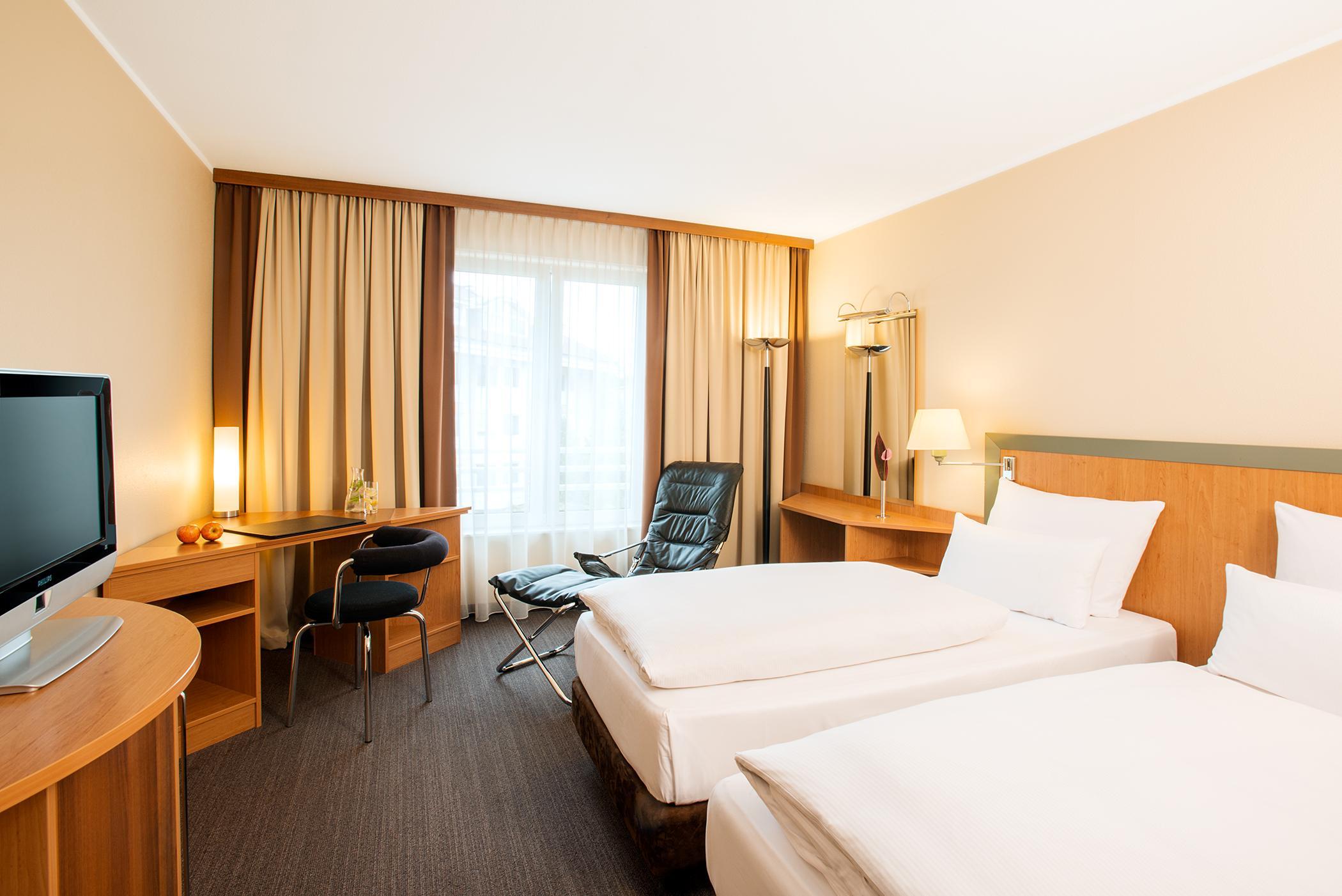 Nh Berlin Potsdam Conference Center Hotel Kleinmachnow Room photo