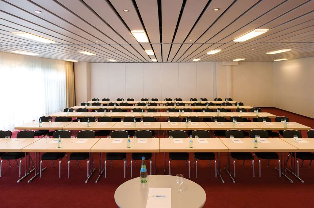 Nh Berlin Potsdam Conference Center Hotel Kleinmachnow Facilities photo